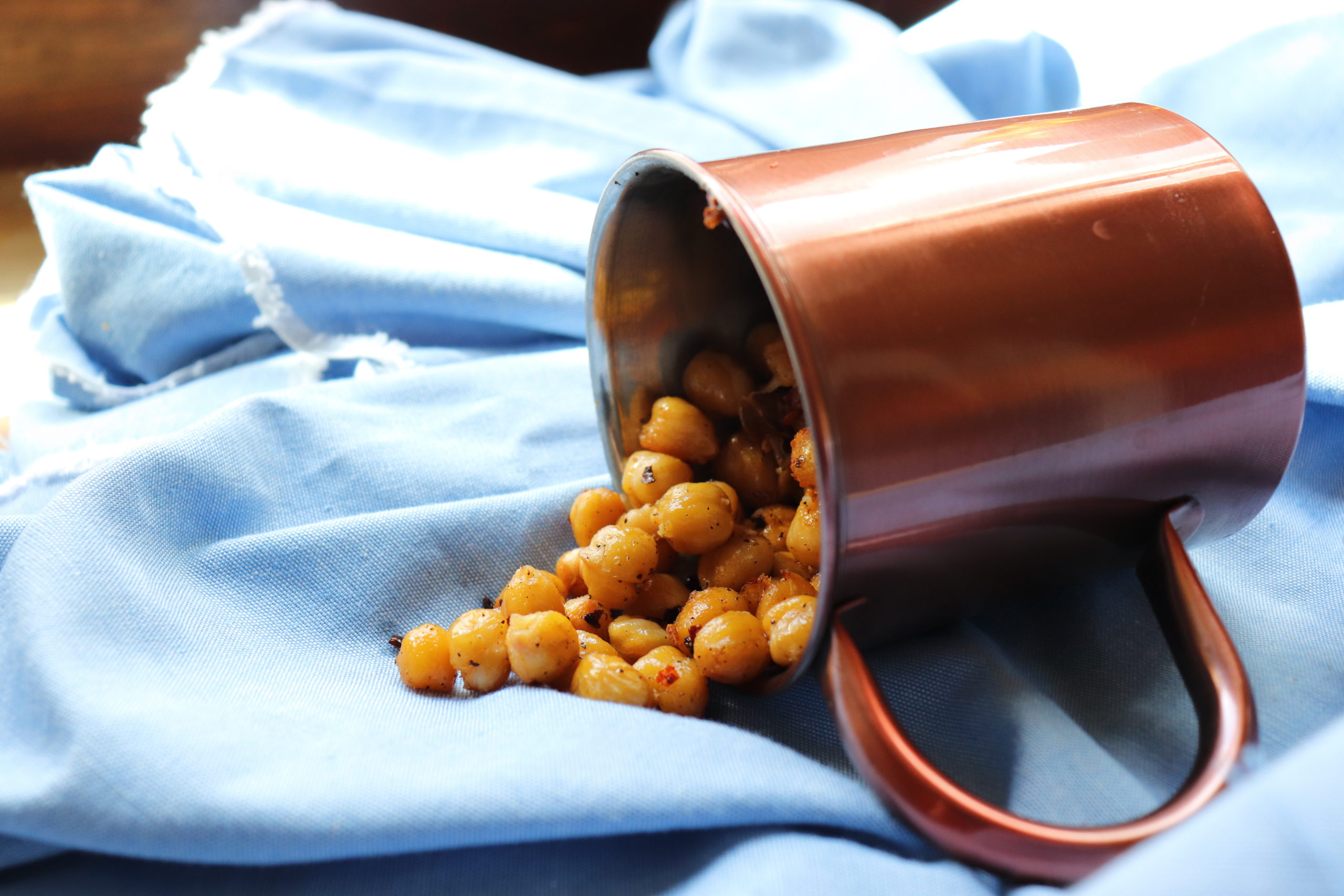 Spicy Garlic Roasted Chickpeas Snack Very Vegan Val 